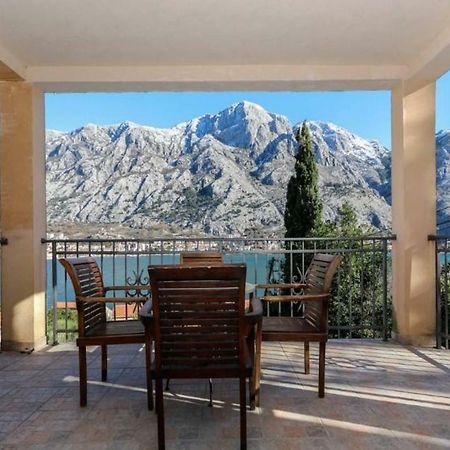 Sun Apartment Kotor Bagian luar foto
