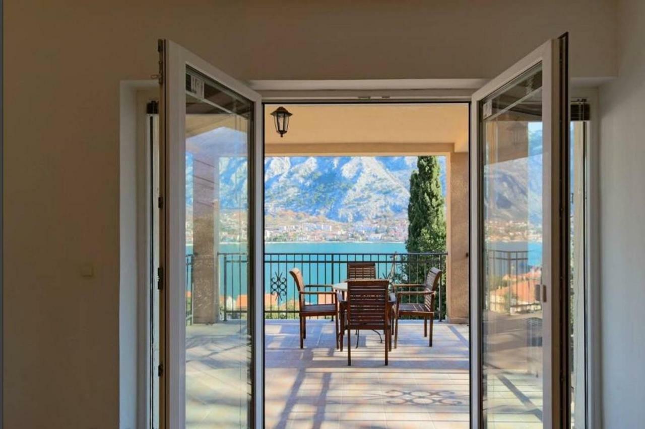 Sun Apartment Kotor Bagian luar foto