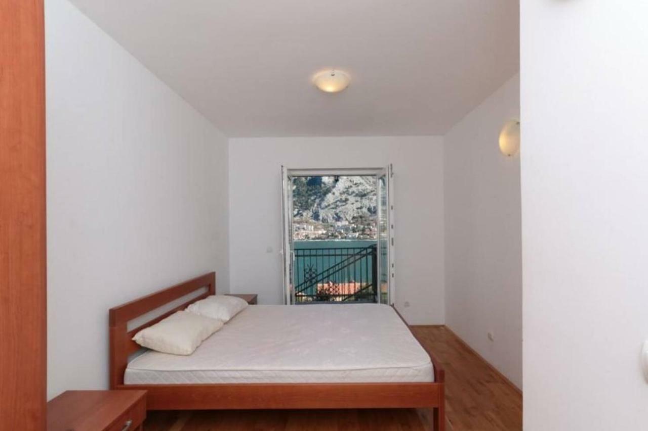 Sun Apartment Kotor Bagian luar foto