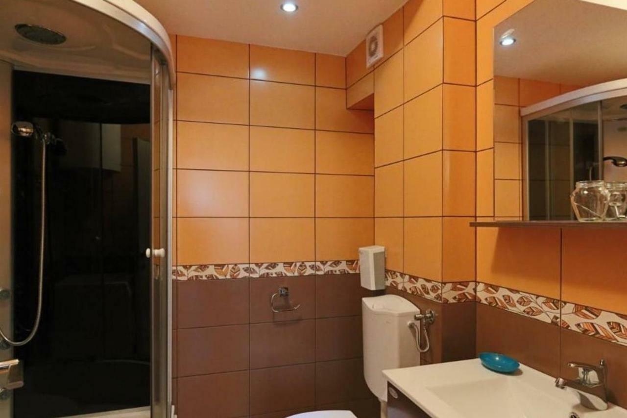 Sun Apartment Kotor Bagian luar foto