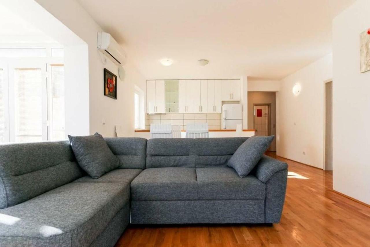 Sun Apartment Kotor Bagian luar foto